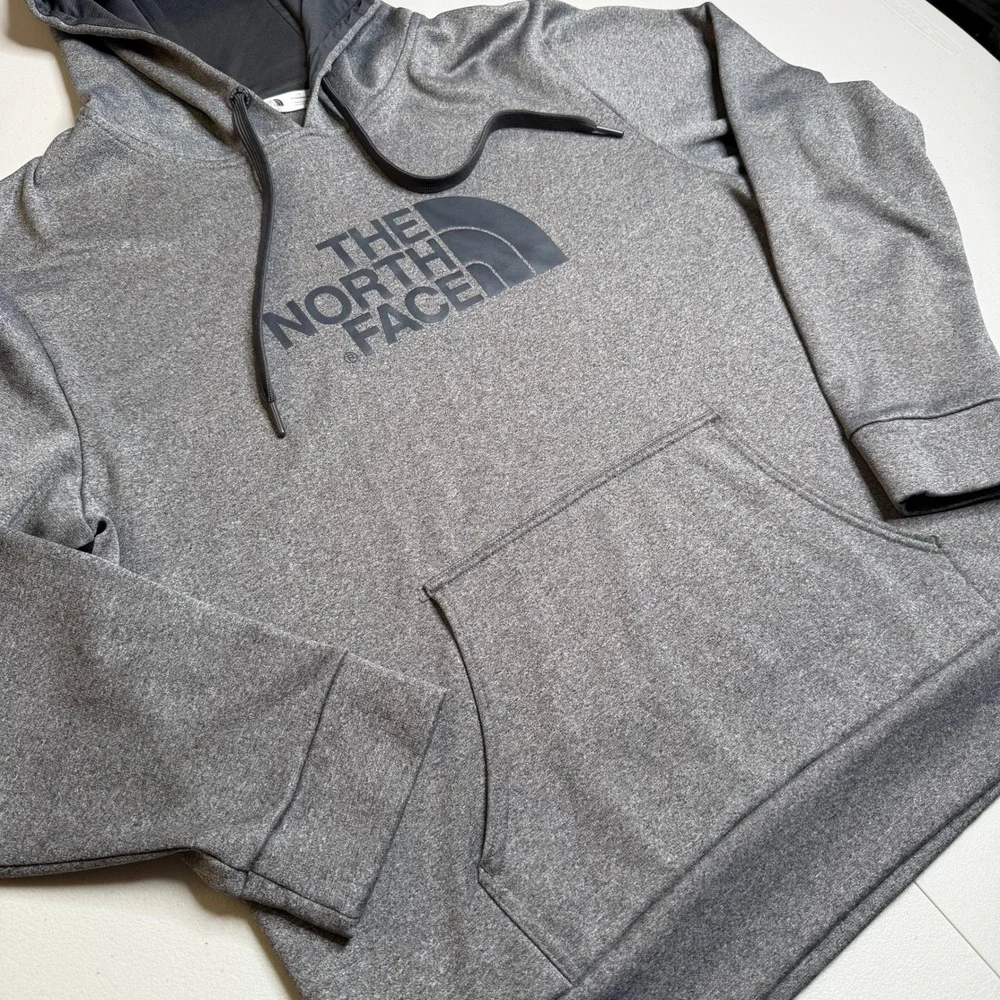 The North Face Mens Large Heather Grey Logo Performance Hoodie Sweatshirt